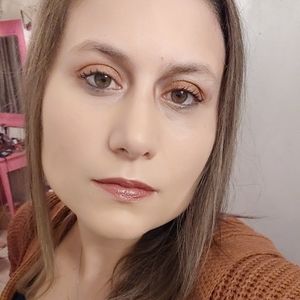 Meet your Posher, Theodora